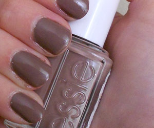 Essie Glamour Purse Swatch